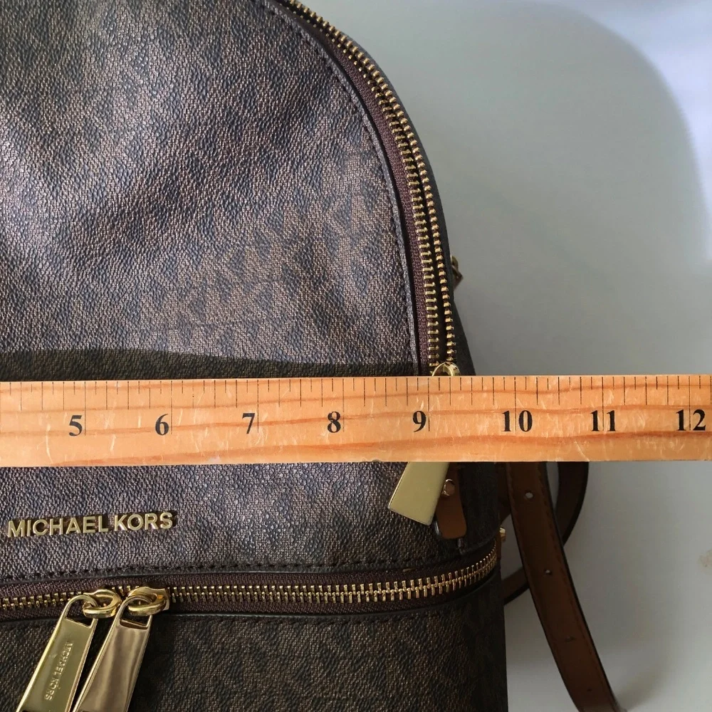 Michael Kors Large Backpack EUC - Picture 6 of 12